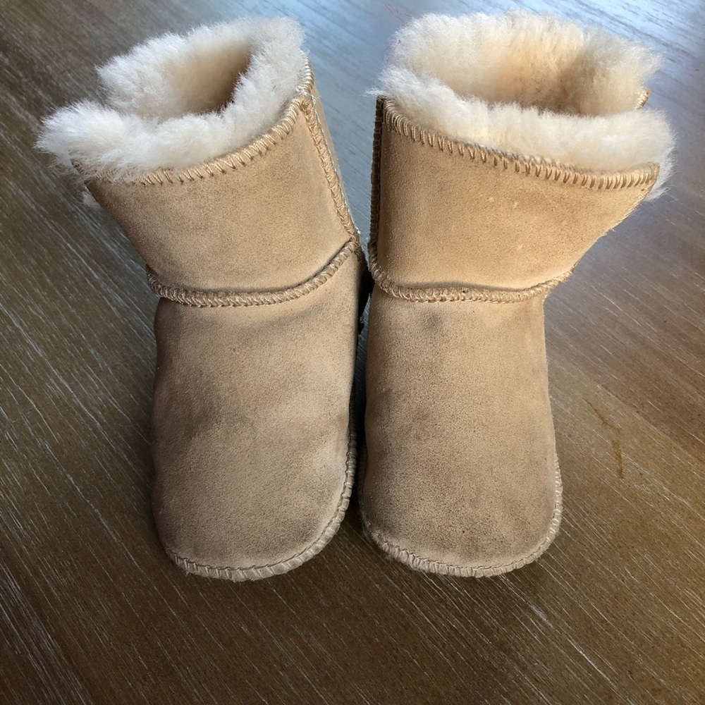 Baby Ugg Erin Bootie - Picture 2 of 7